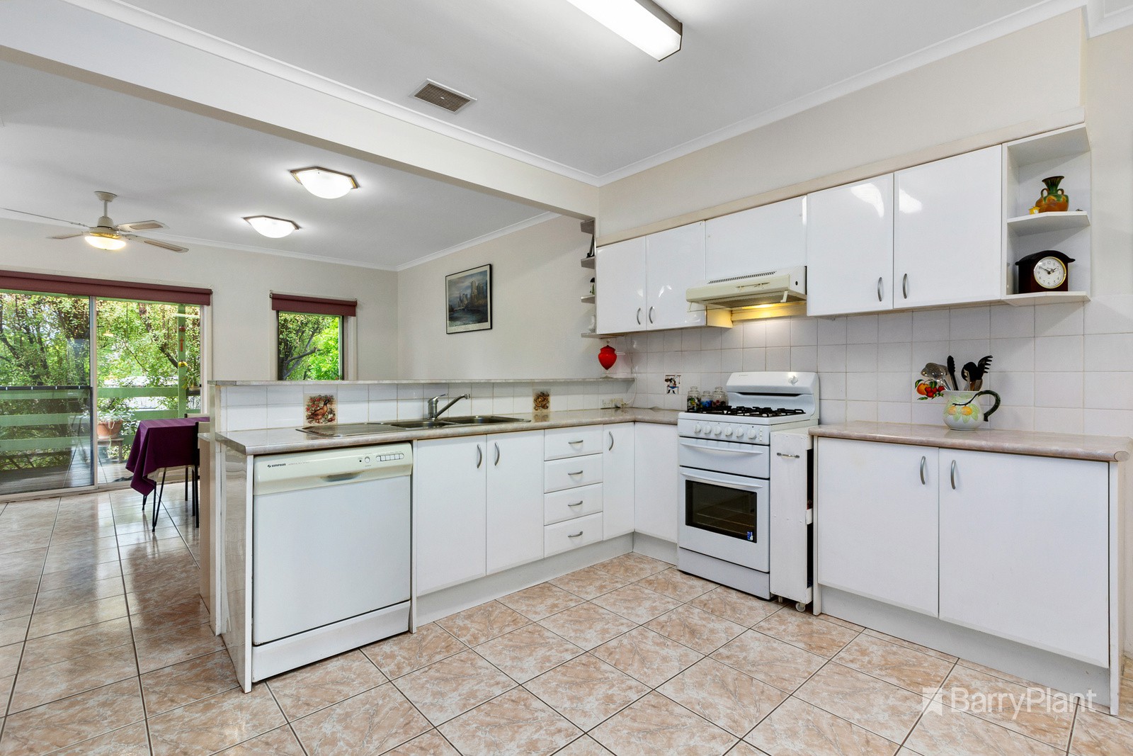 19 Coolibah Crescent, Bayswater, VIC 3153 - Thumbnail 2 - 25/01/2023