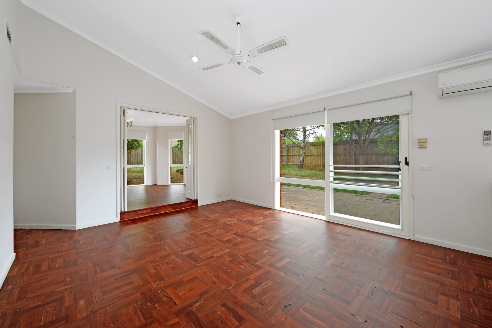 19 Cooper Road, Rowville, VIC 3178, Rowville - Thumbnail 3