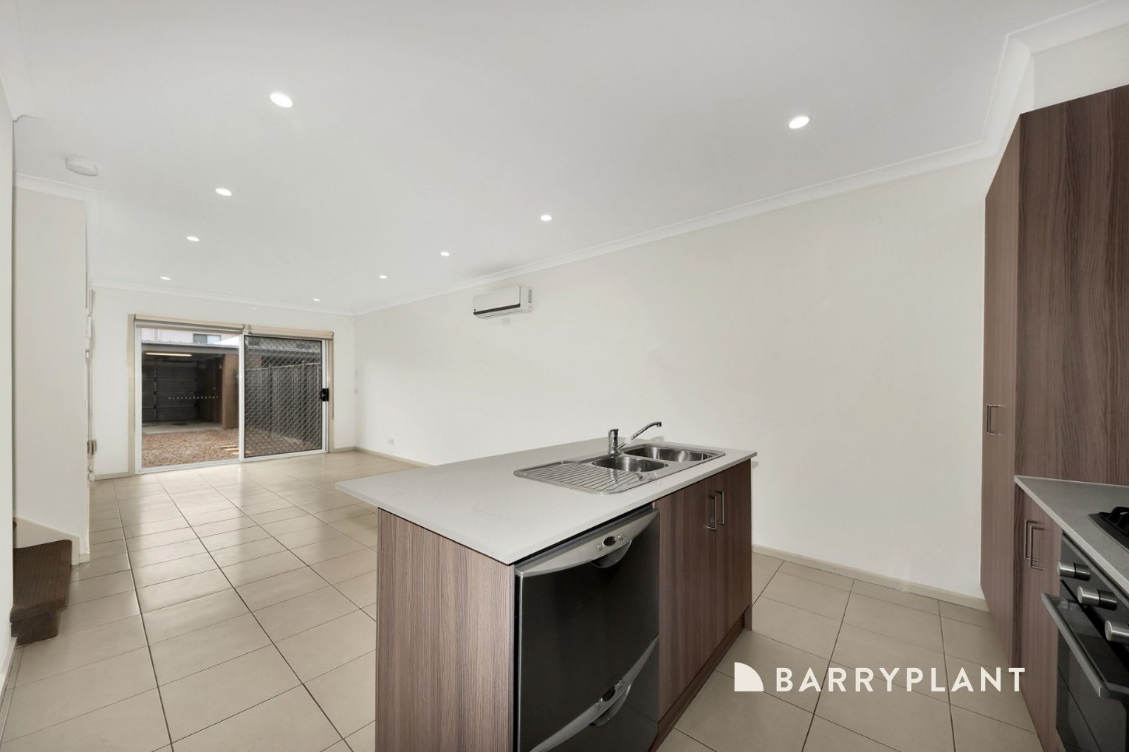 19 Courthouse Walk, Doreen, VIC 3754, Doreen - Thumbnail 3
