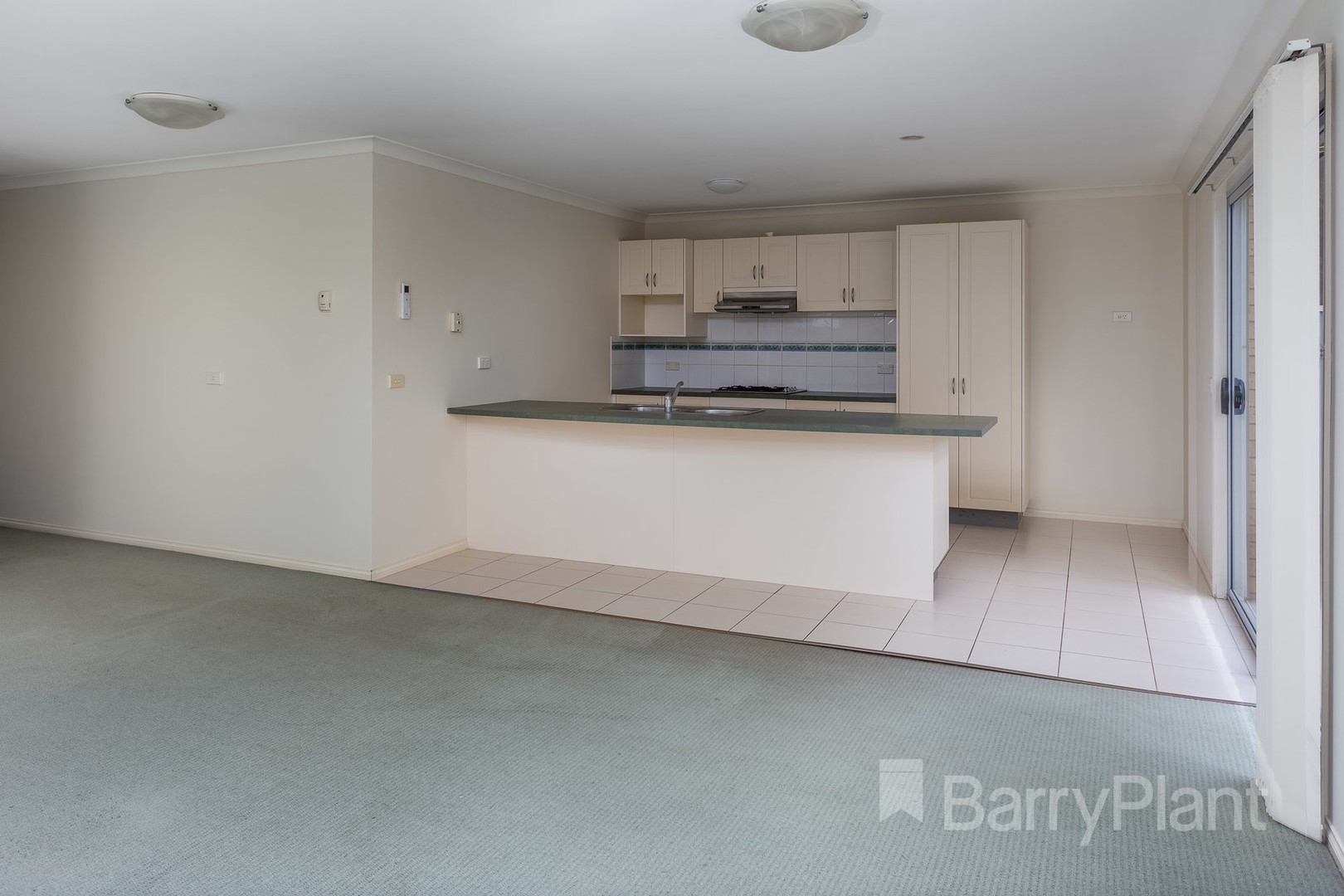 19 Covent Gardens, Point Cook, VIC 3030 - Thumbnail 2 - 28/09/2021