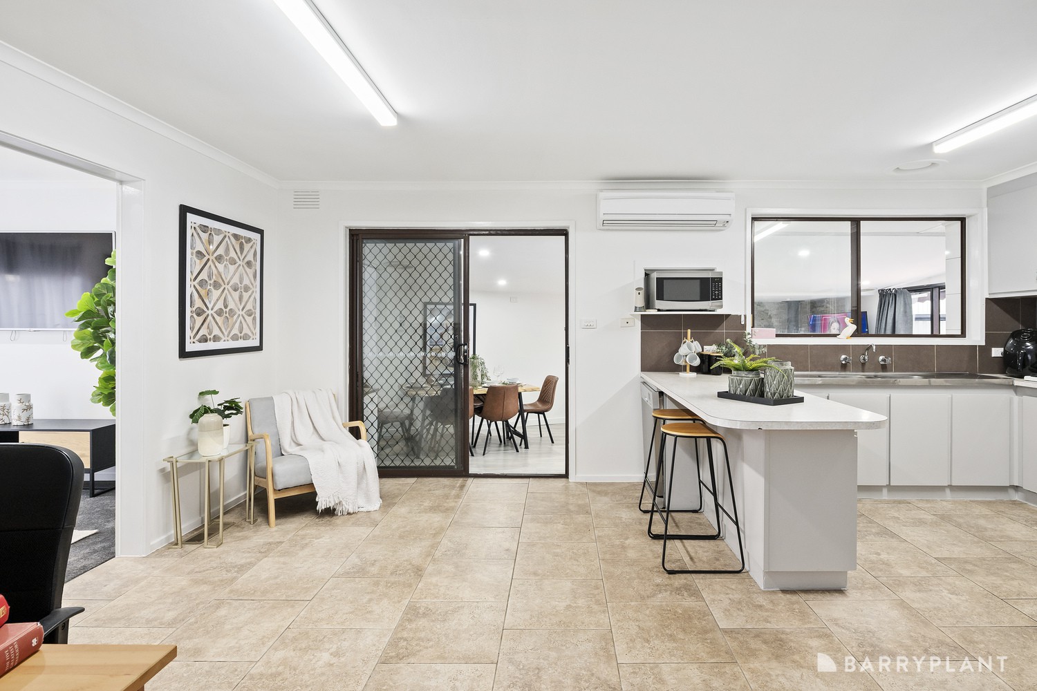 19 Coventry Crescent, Mill Park, VIC 3082, Mill Park - Thumbnail 4