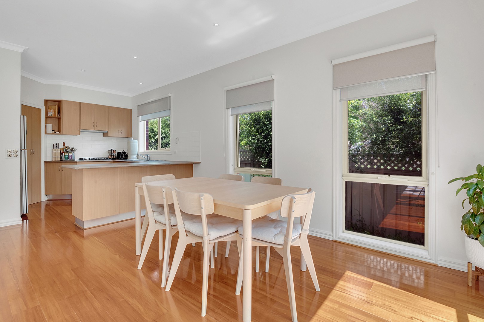 19 Creekwood Drive, Craigieburn, VIC 3064, Craigieburn - Thumbnail 3