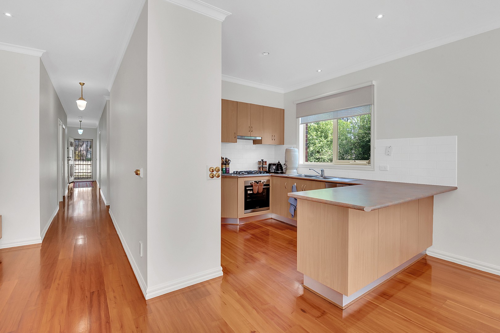 19 Creekwood Drive, Craigieburn, VIC 3064, Craigieburn - Thumbnail 5
