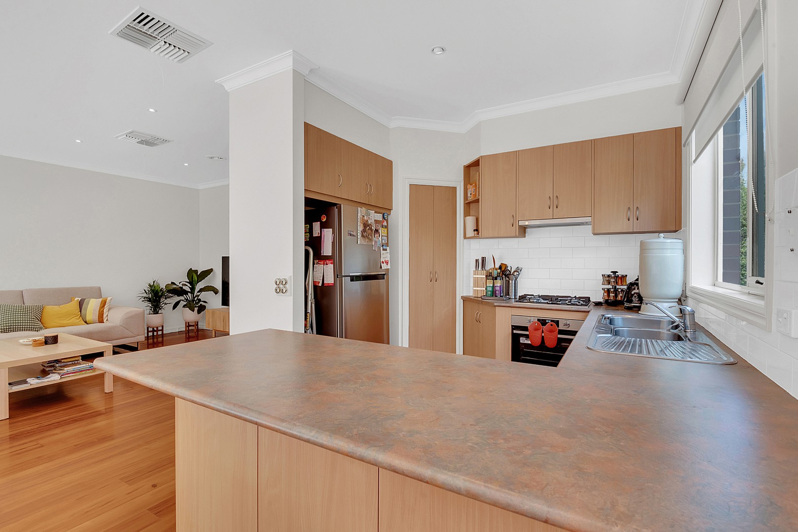 19 Creekwood Drive, Craigieburn, VIC 3064, Craigieburn - Thumbnail 7