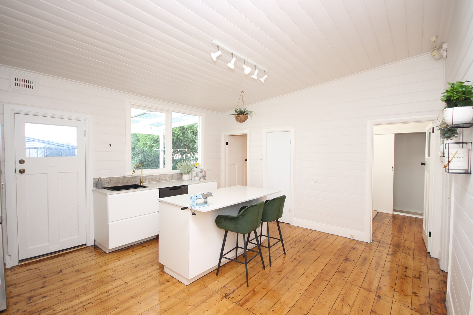 19 Crofton Street, Geelong West, VIC 3218 - Thumbnail 1 - 12/03/2026