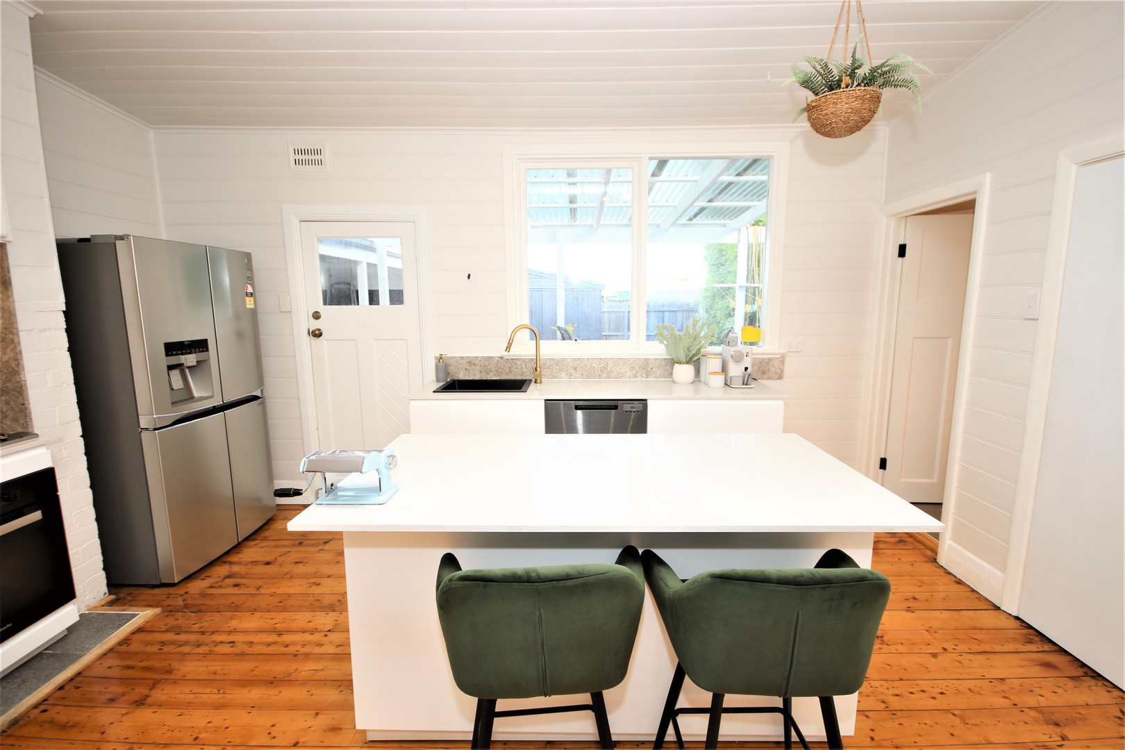 19 Crofton  Street, Geelong West, VIC 3218, Geelong West - Thumbnail 4