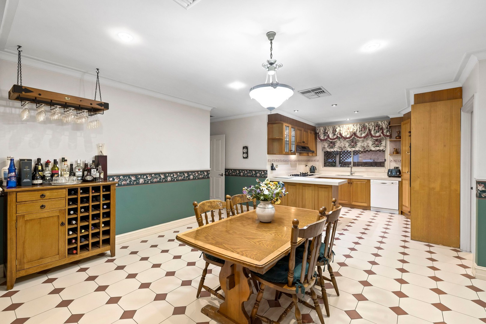 19 Darling Close, Keilor East, VIC 3033, Keilor East - Thumbnail 3