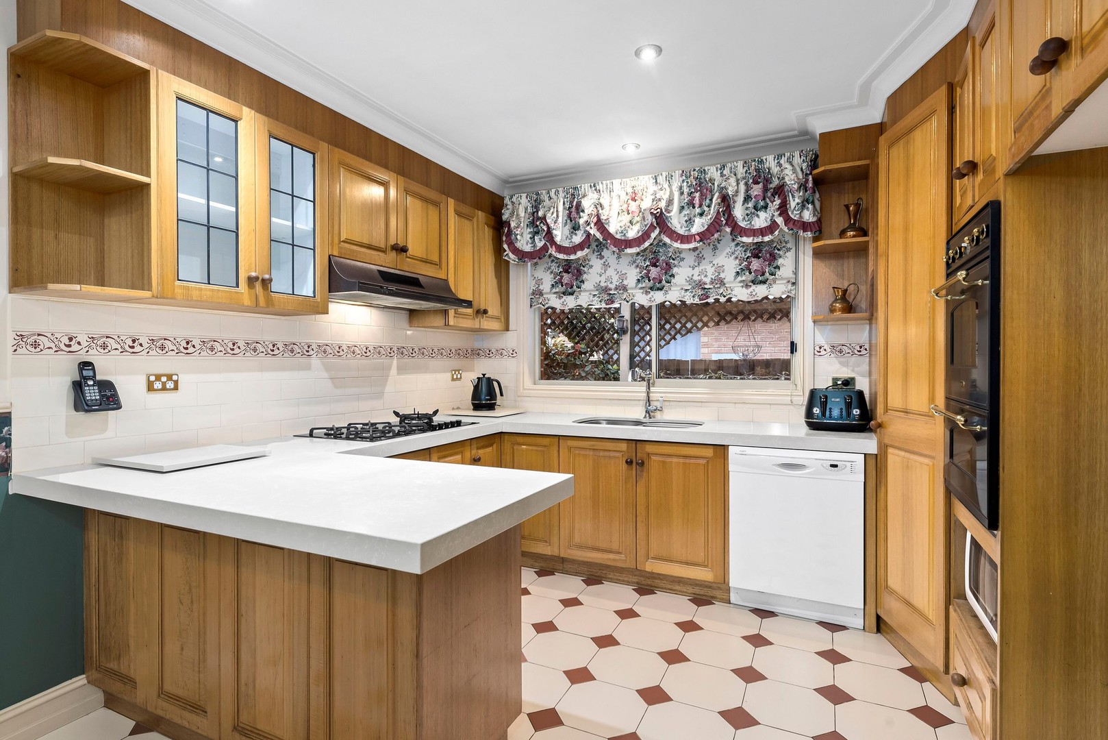 19 Darling Close, Keilor East, VIC 3033, Keilor East - Thumbnail 4
