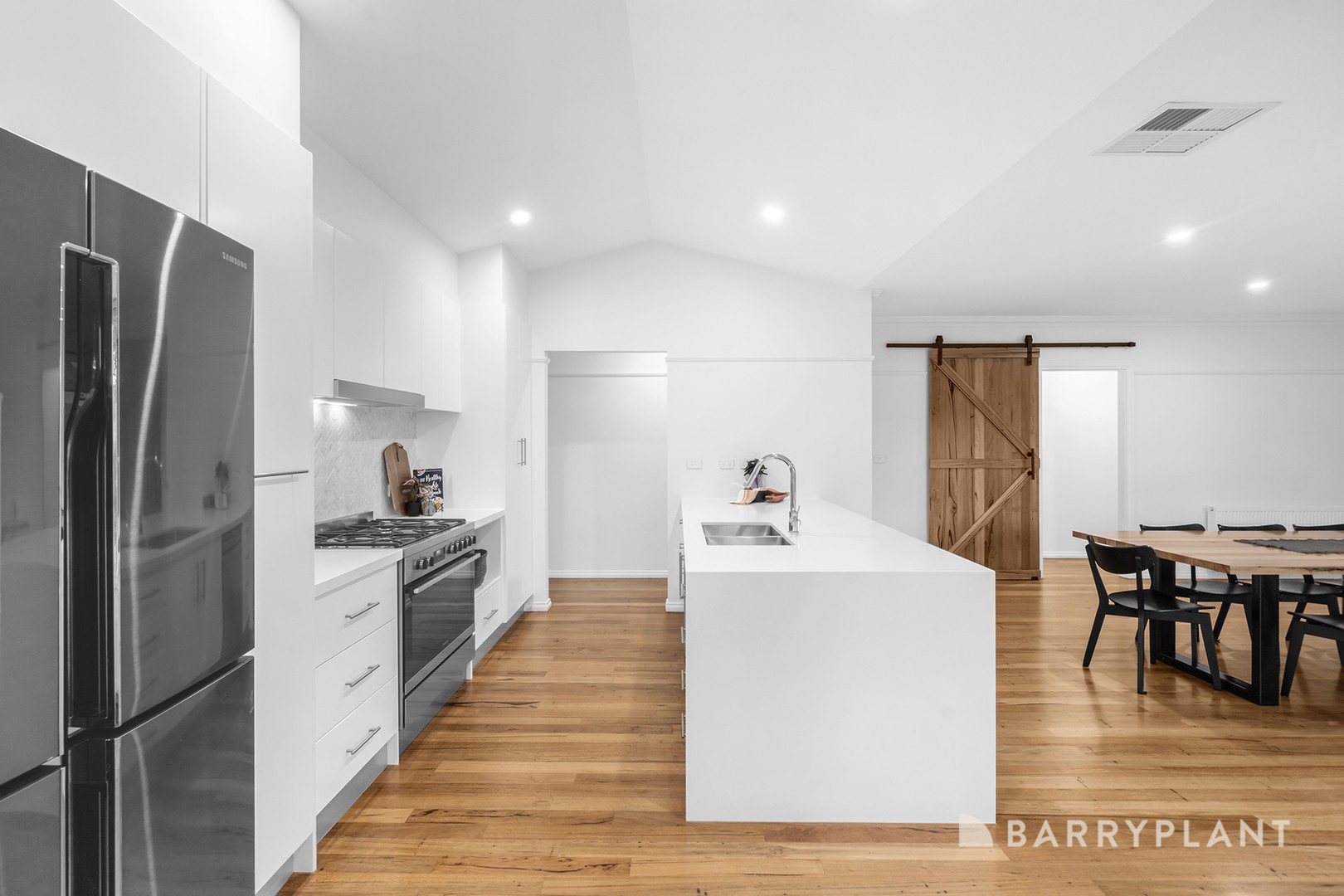 19 Doonside Drive, Lilydale, VIC 3140, Lilydale - Thumbnail 6