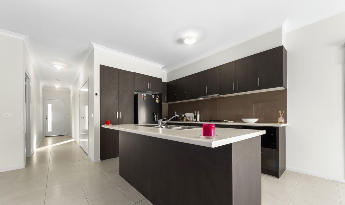 19 Durlston Street, Point Cook, VIC 3030, Point Cook - Thumbnail 2