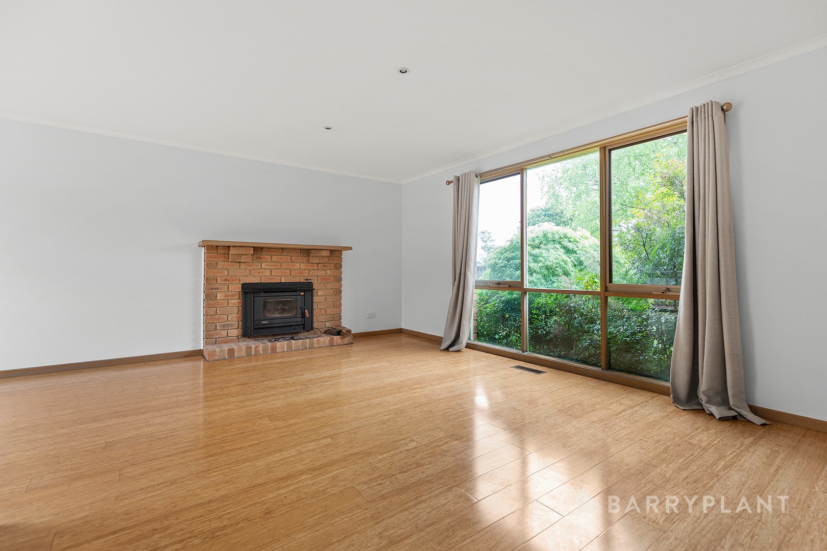19 Edrington Park Drive, Berwick, VIC 3806, Berwick - Thumbnail 5