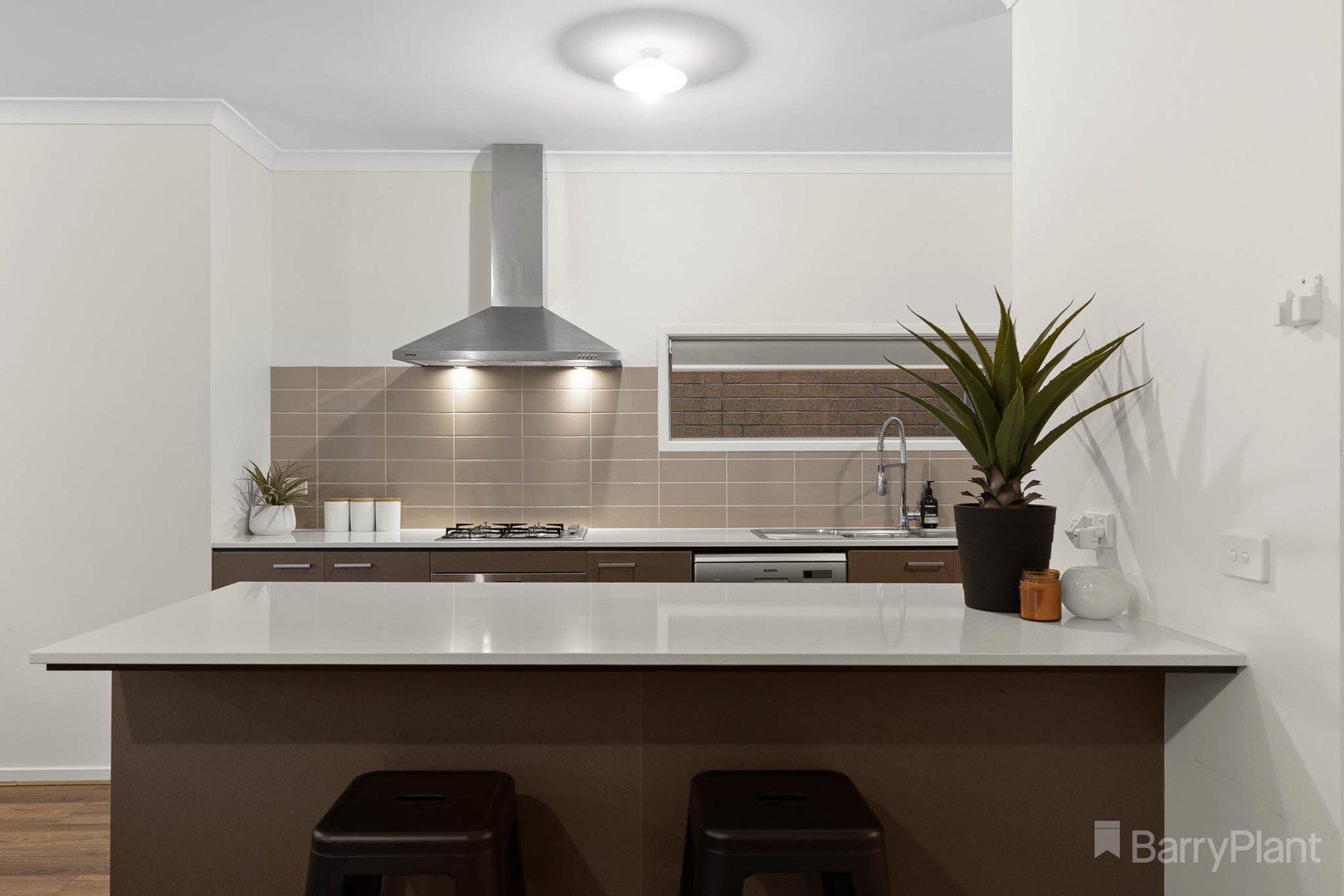 19 Elmtree Crescent, Clyde North, VIC 3978, Clyde North - Thumbnail 4