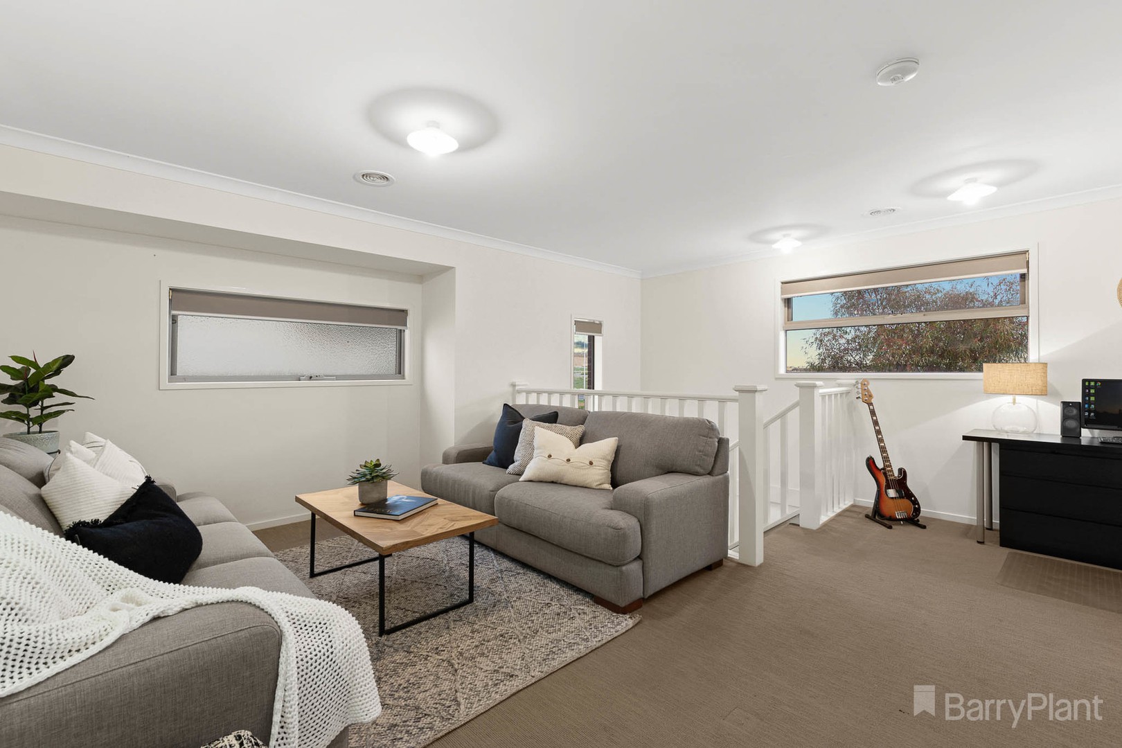 19 Elmtree Crescent, Clyde North, VIC 3978, Clyde North - Thumbnail 7