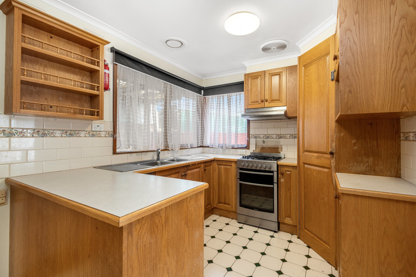 19 Erica Avenue, Corio, VIC 3214, Corio - Thumbnail 4