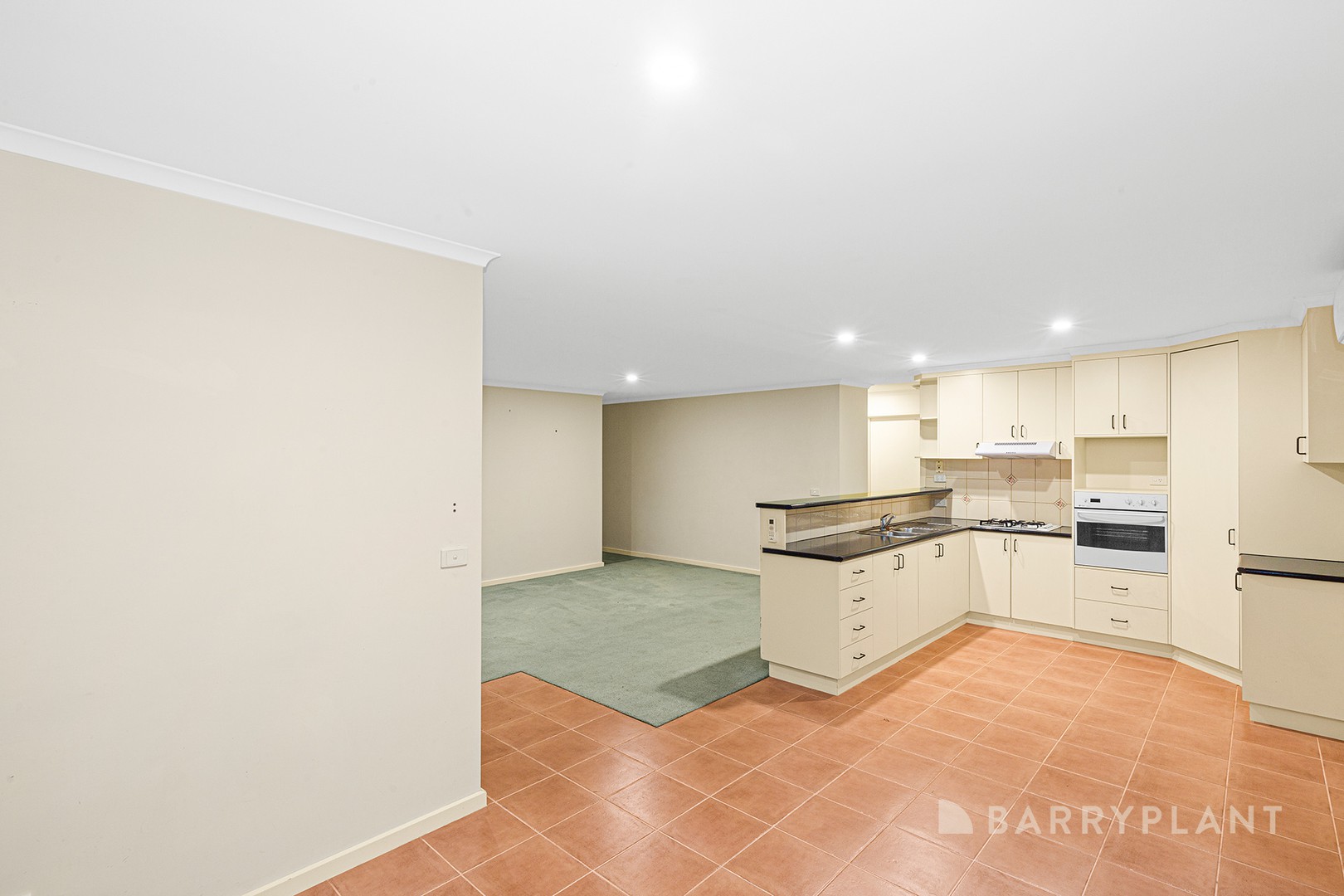 19 Flax Mill Close, Drouin, VIC 3818, Drouin - Thumbnail 2