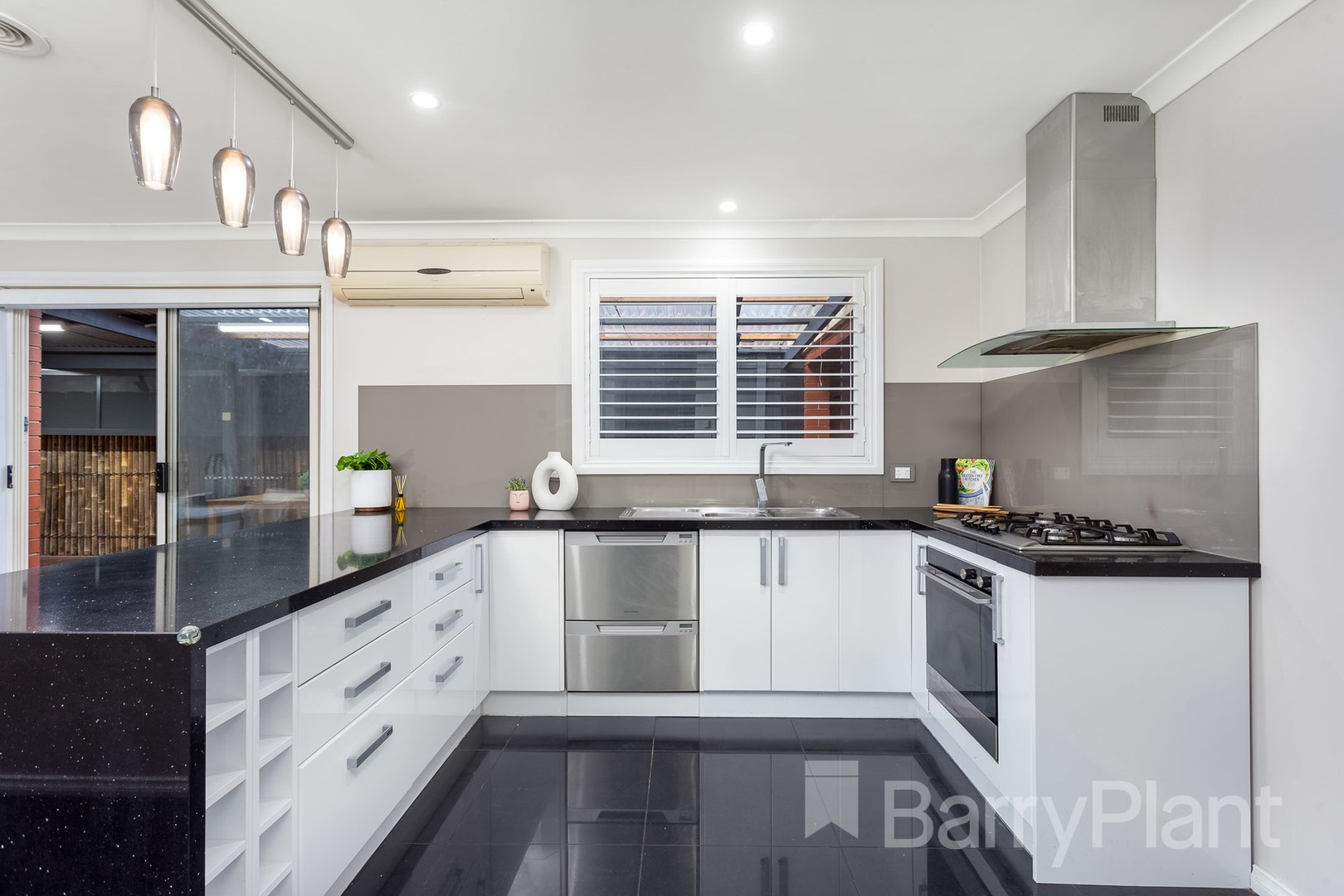 19 Fleming Avenue, Seabrook, VIC 3028, Seabrook - Thumbnail 5