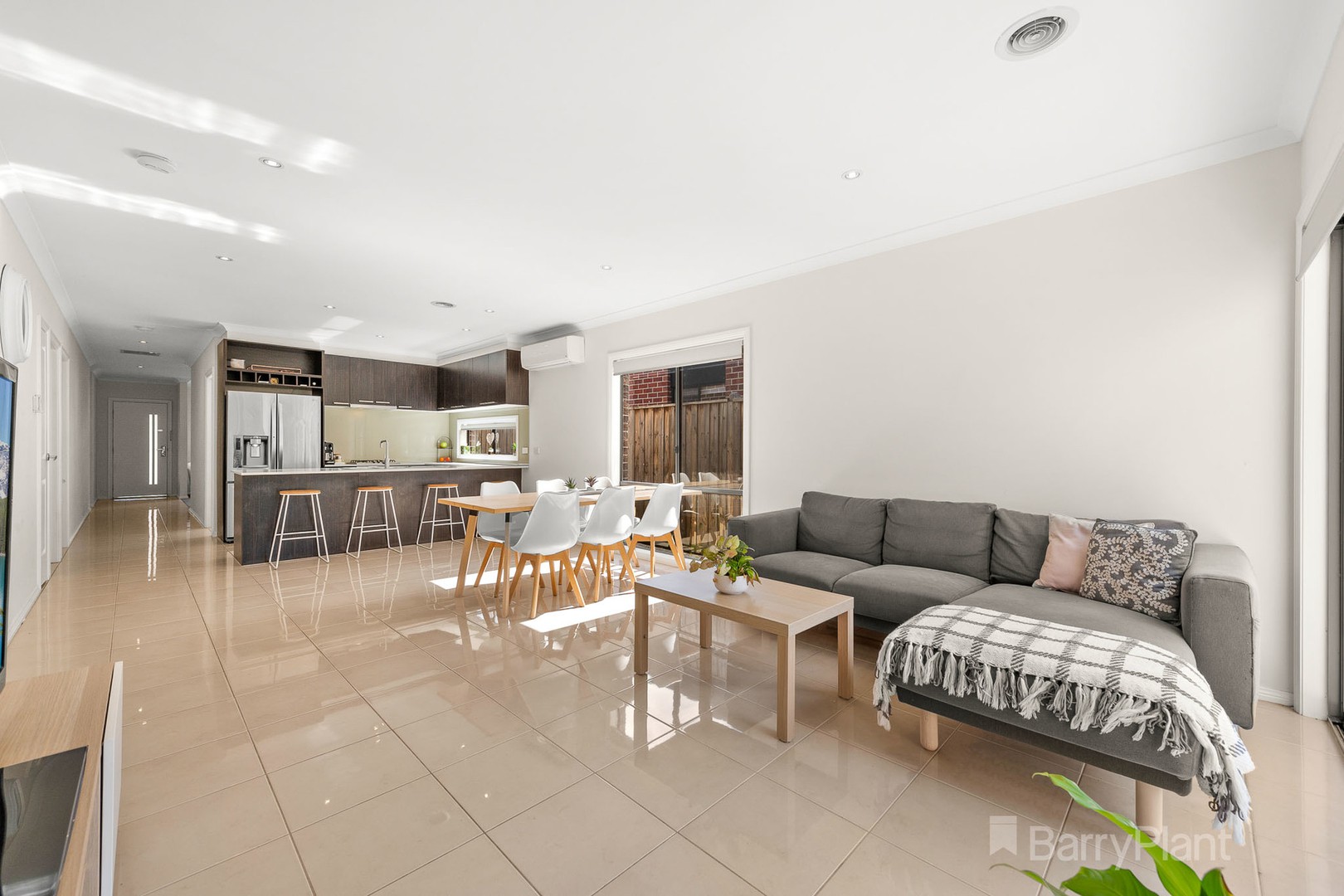 19 Frankland Street, Clyde North, VIC 3978, Clyde North - Thumbnail 2