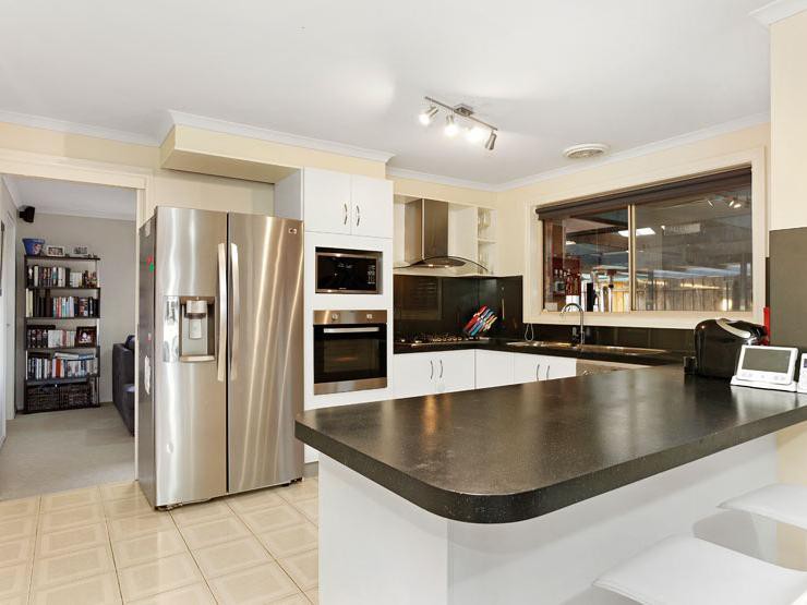 19 Gamalite Drive, Melton West, VIC 3337 - Thumbnail 2 - 05/05/2026