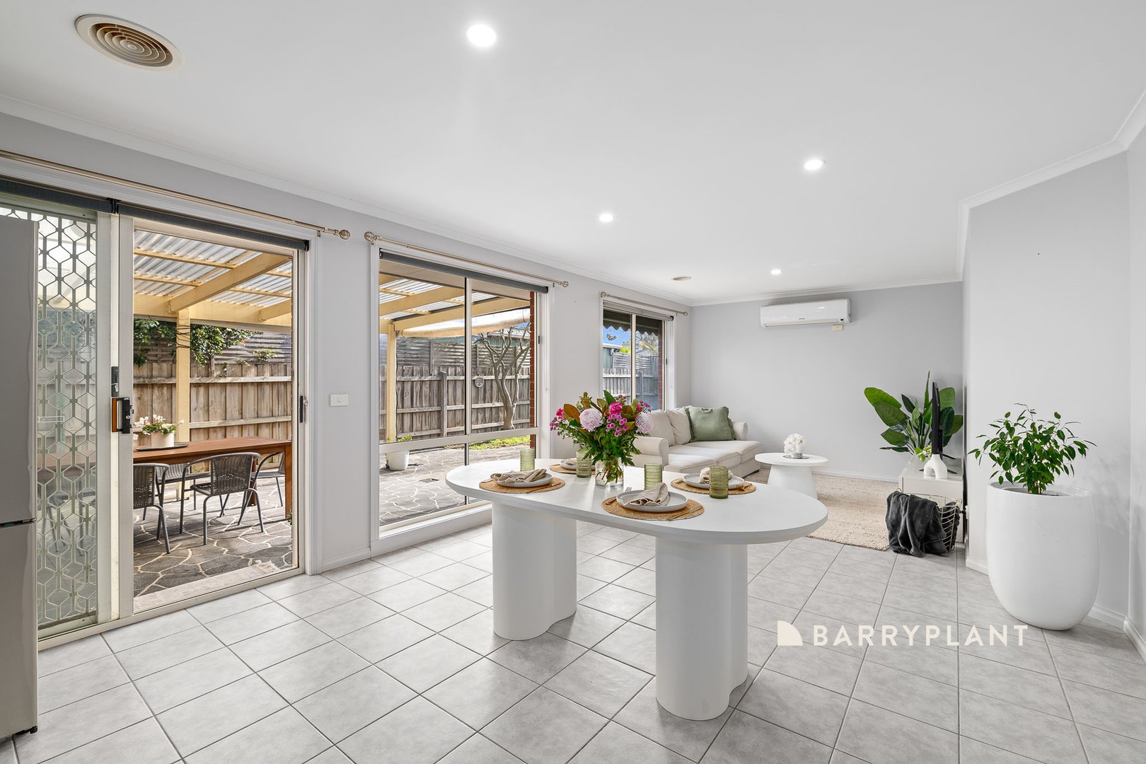19 Glenaire Crescent, Cranbourne West, VIC 3977, Cranbourne West - Thumbnail 2