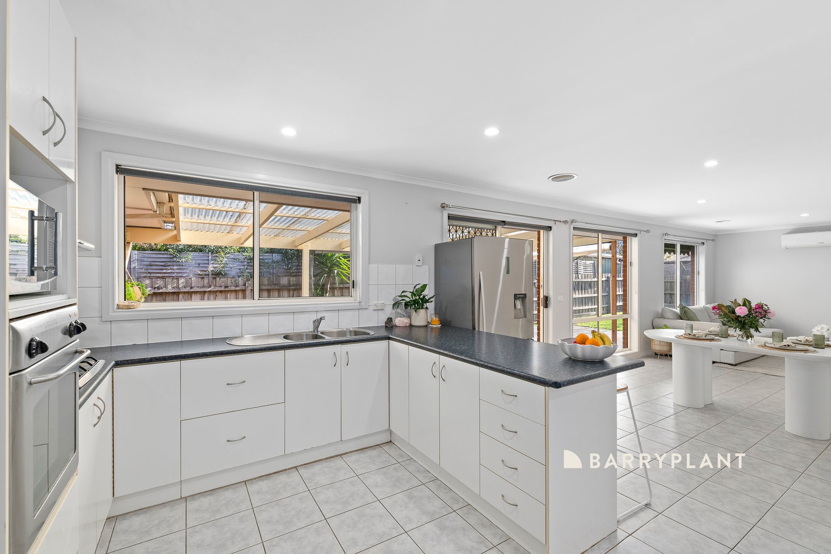 19 Glenaire Crescent, Cranbourne West, VIC 3977, Cranbourne West - Thumbnail 3