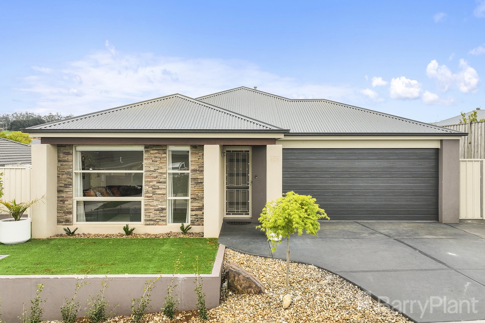 19 Golden Avenue, Warragul, VIC 3820, Warragul - Thumbnail 3