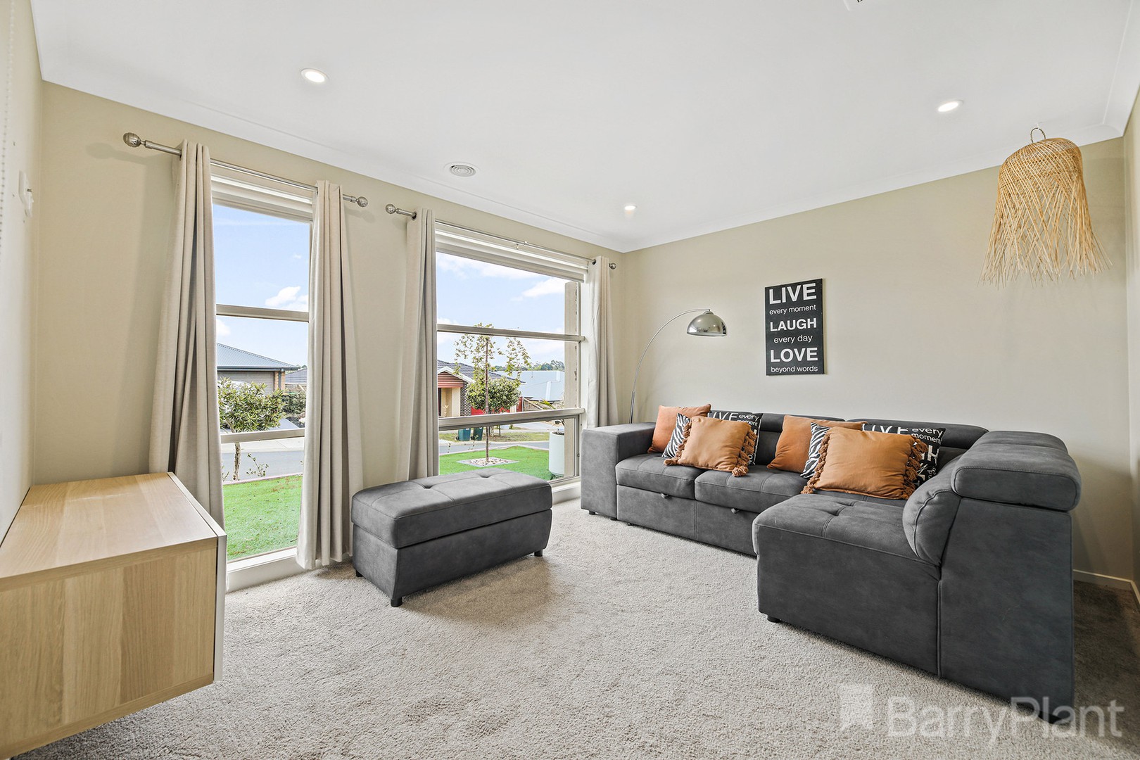 19 Golden Avenue, Warragul, VIC 3820, Warragul - Thumbnail 4