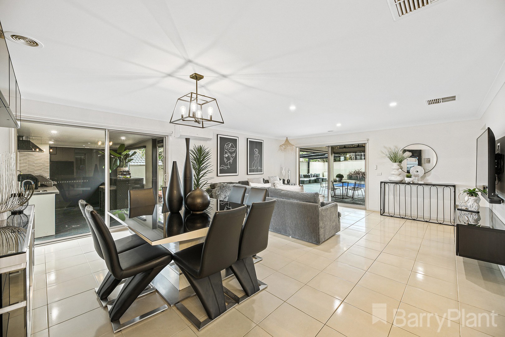 19 Golden Avenue, Warragul, VIC 3820, Warragul - Thumbnail 7
