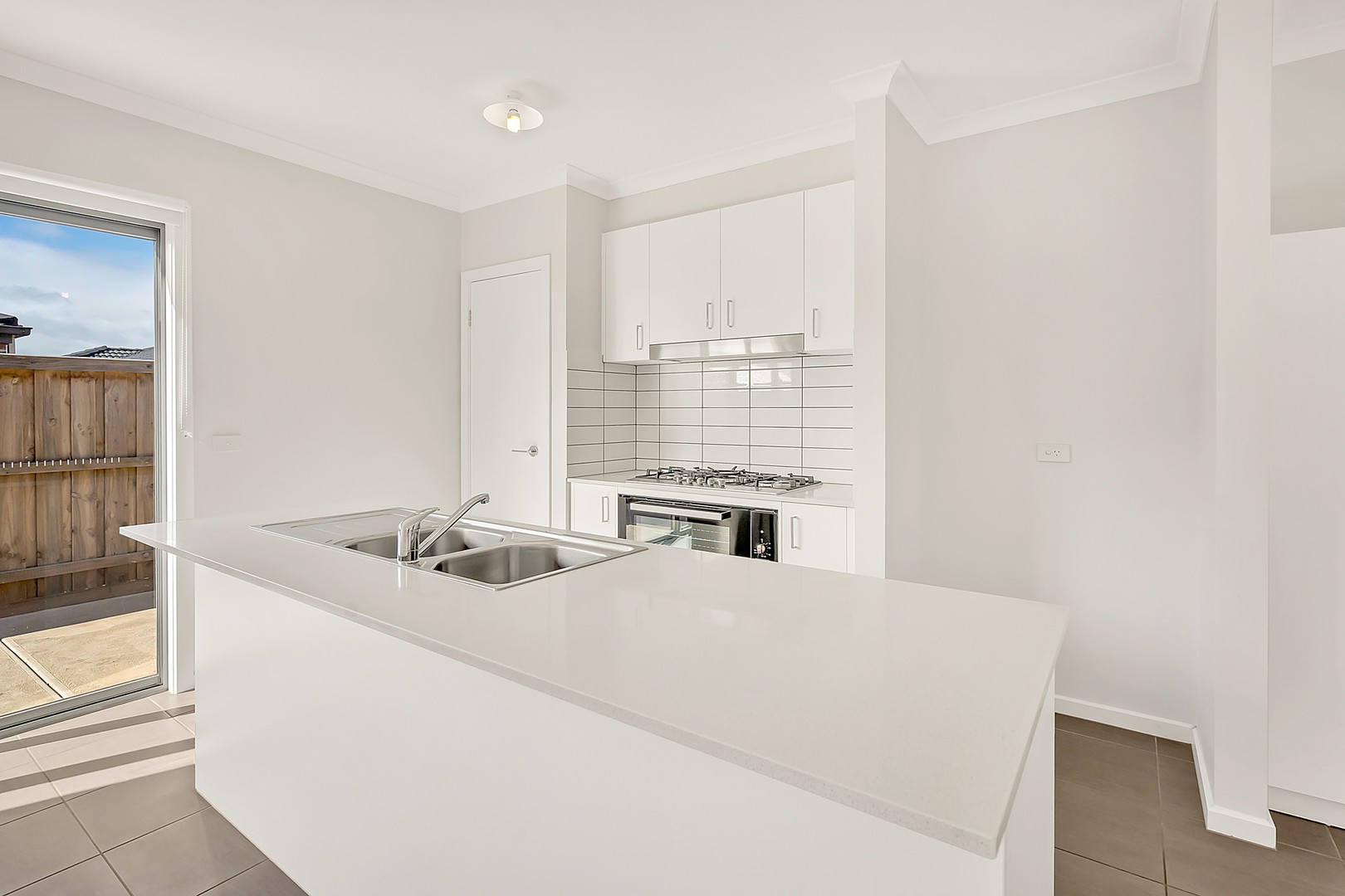 19 Haldon Avenue, Mickleham, VIC 3064 - Thumbnail 2 - 01/12/2021
