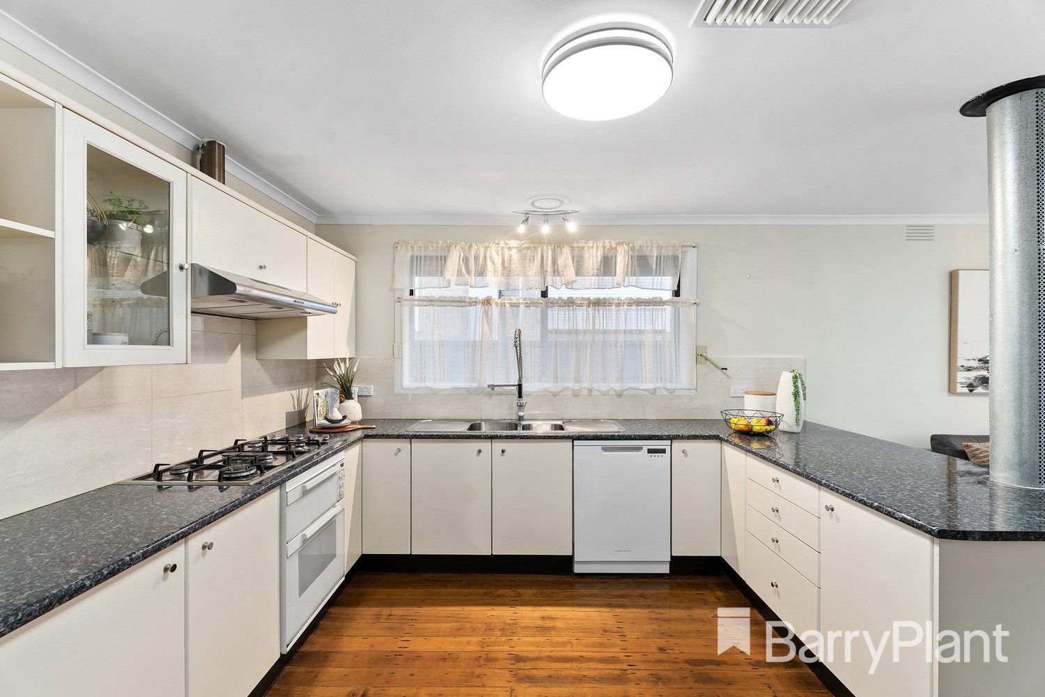 19 Hermitage Crescent, Bundoora, VIC 3083, Bundoora - Thumbnail 2