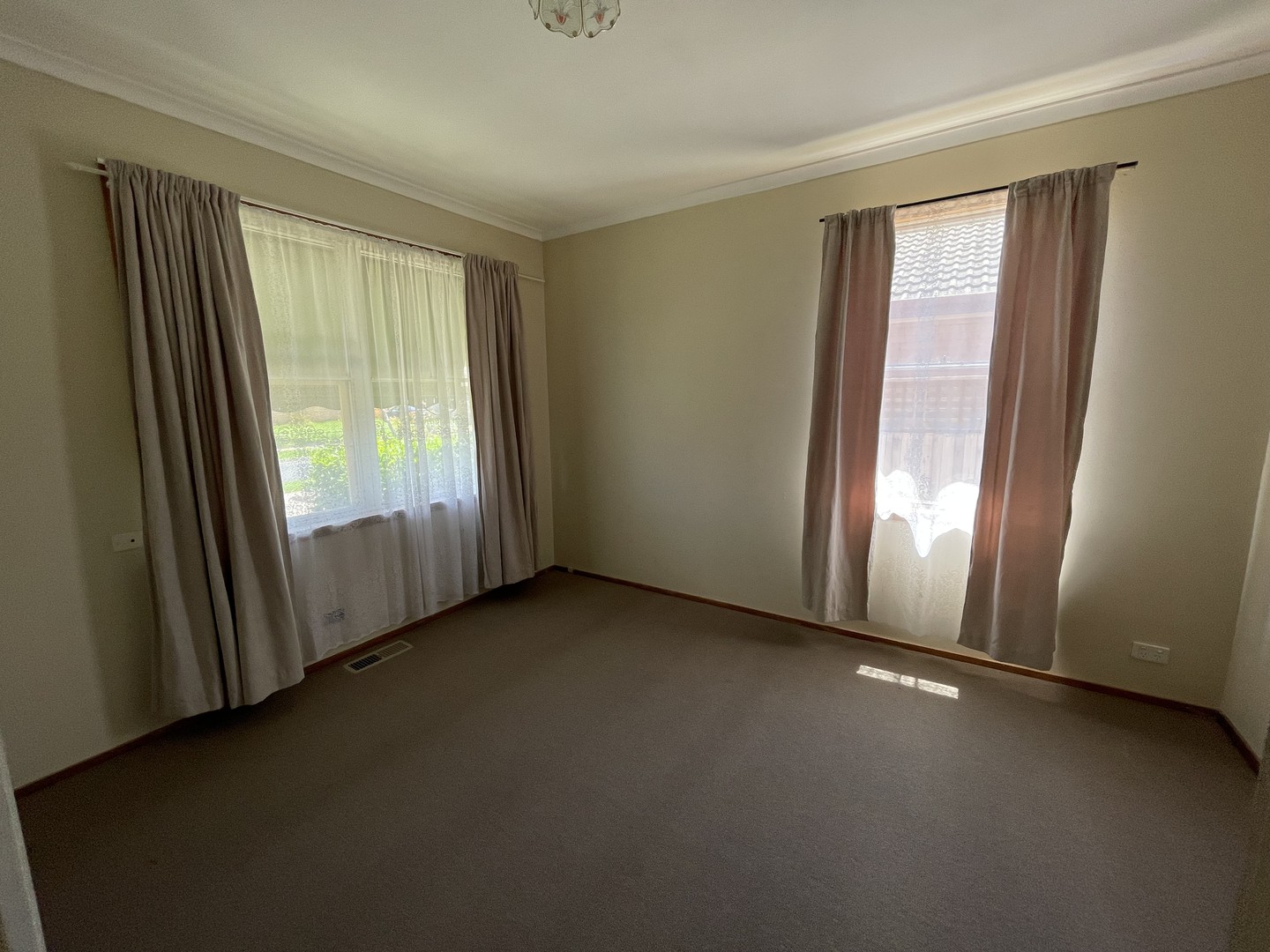 19 Hickory  Street, Werribee, VIC 3030, Werribee - Thumbnail 2