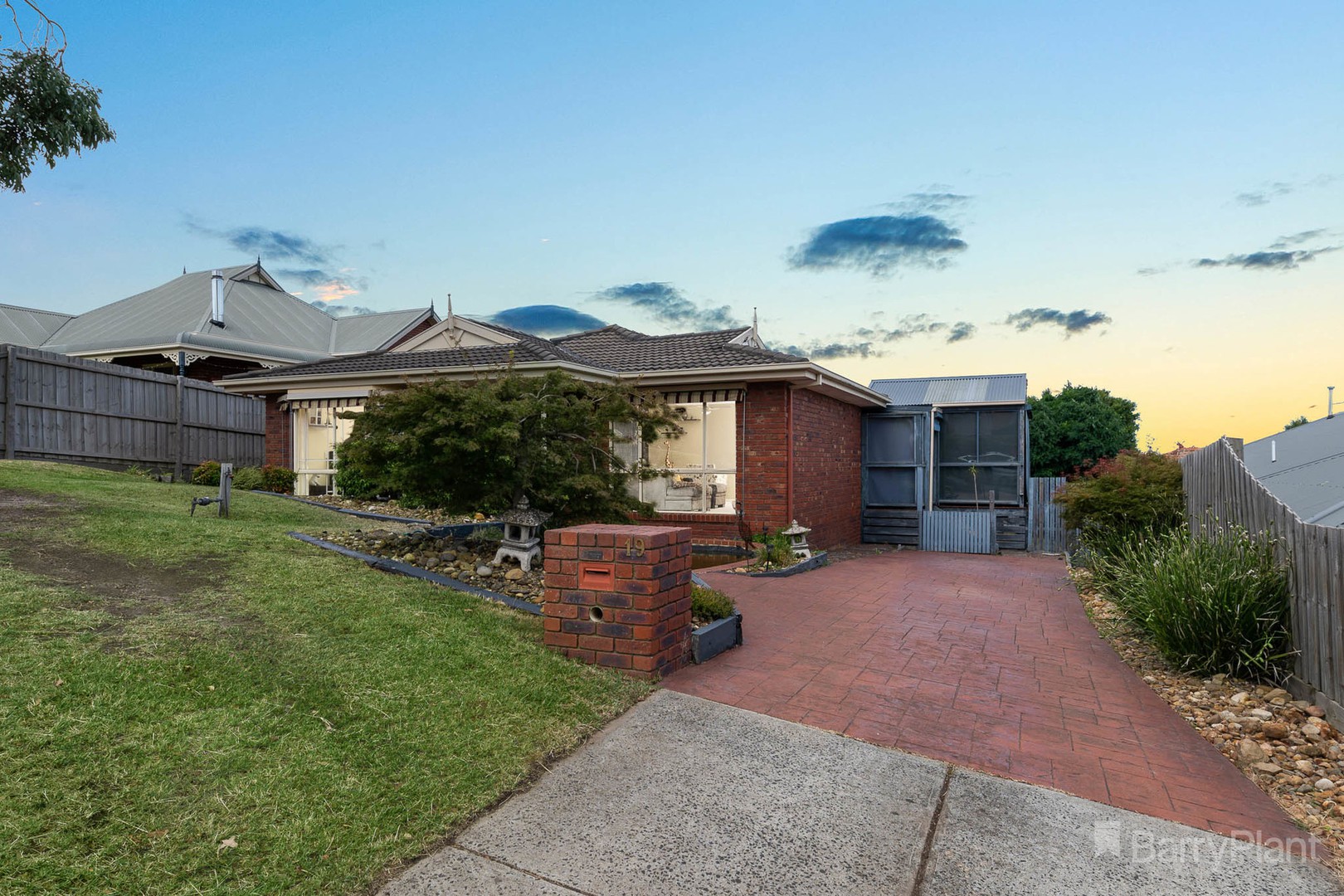 19 Highland Drive, Pakenham, VIC 3810, Pakenham - Thumbnail 2