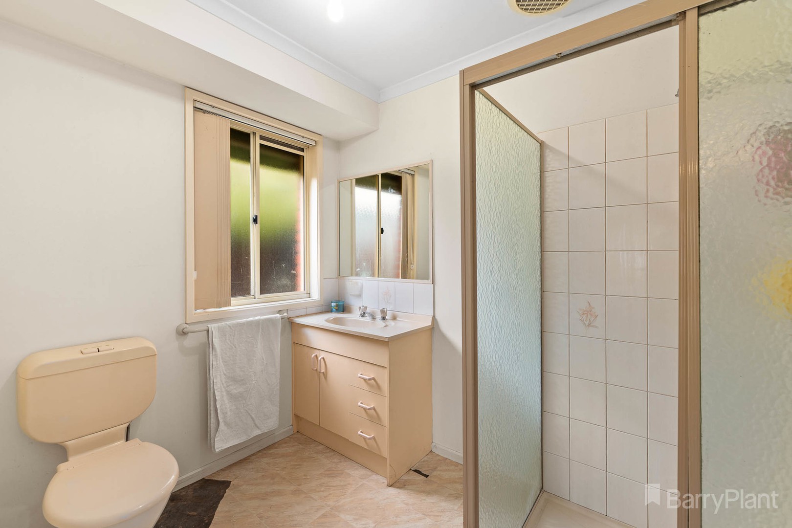 19 Highland Drive, Pakenham, VIC 3810, Pakenham - Thumbnail 6