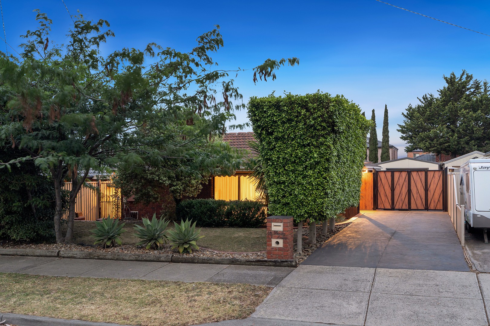 19 Hornsby Avenue, Westmeadows, VIC 3049 - Thumbnail 2 - 09/01/2026