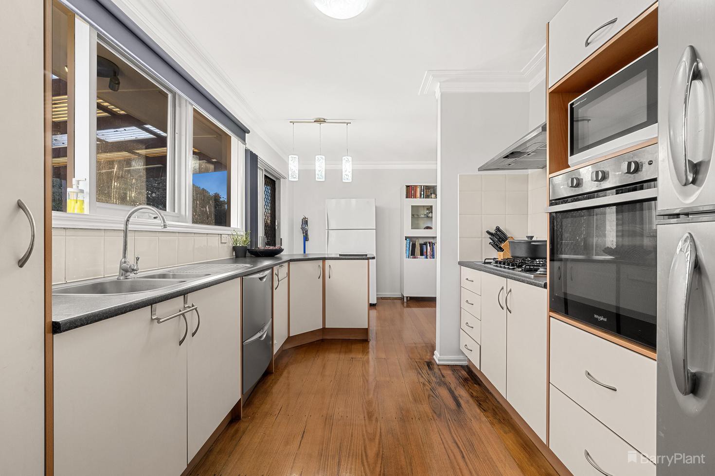 19 Jindalee Avenue, Yallambie, VIC 3085, Yallambie - Thumbnail 3