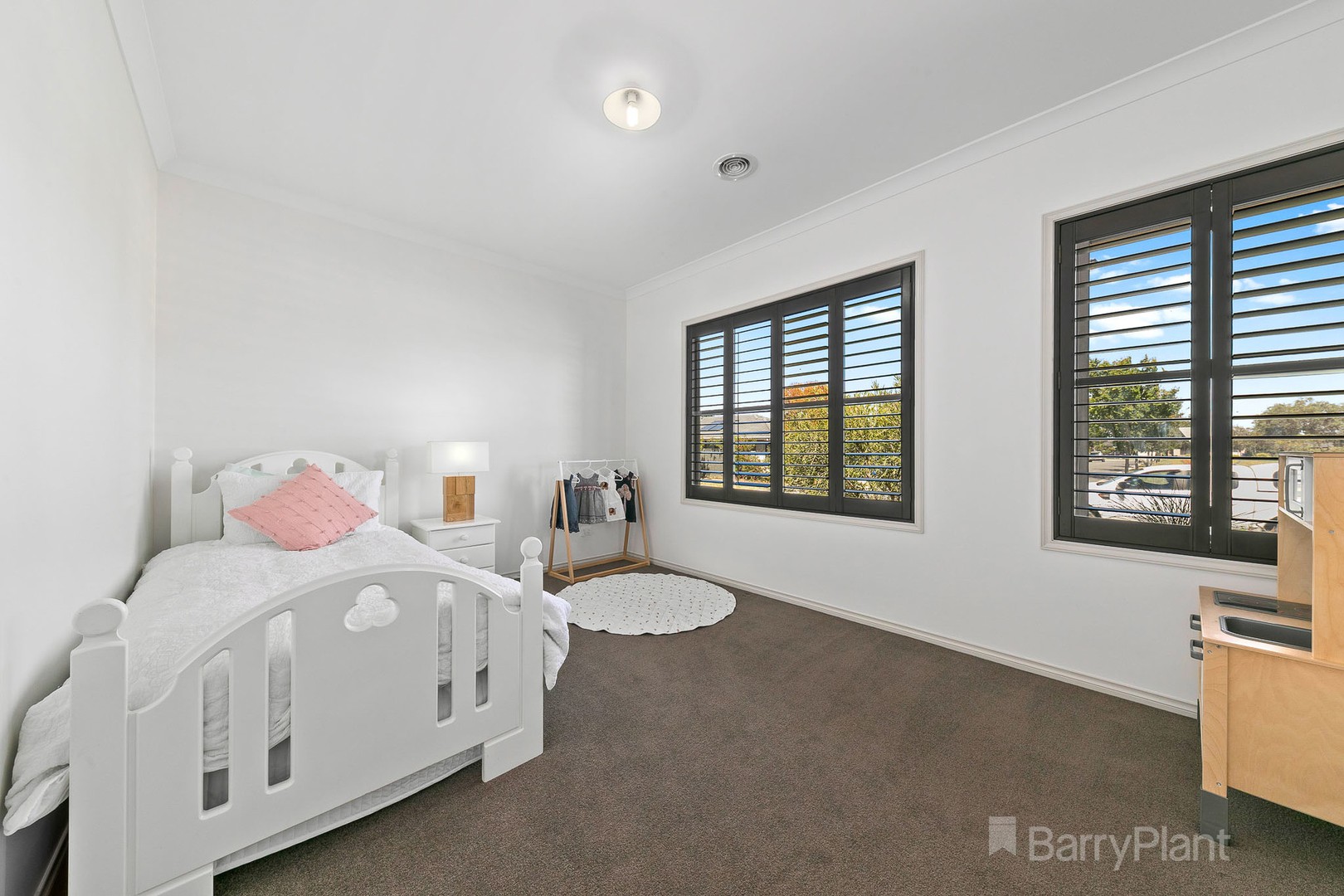 19 Jupiter CrescentCranbourne West, VIC 3977, Cranbourne West - Thumbnail 2