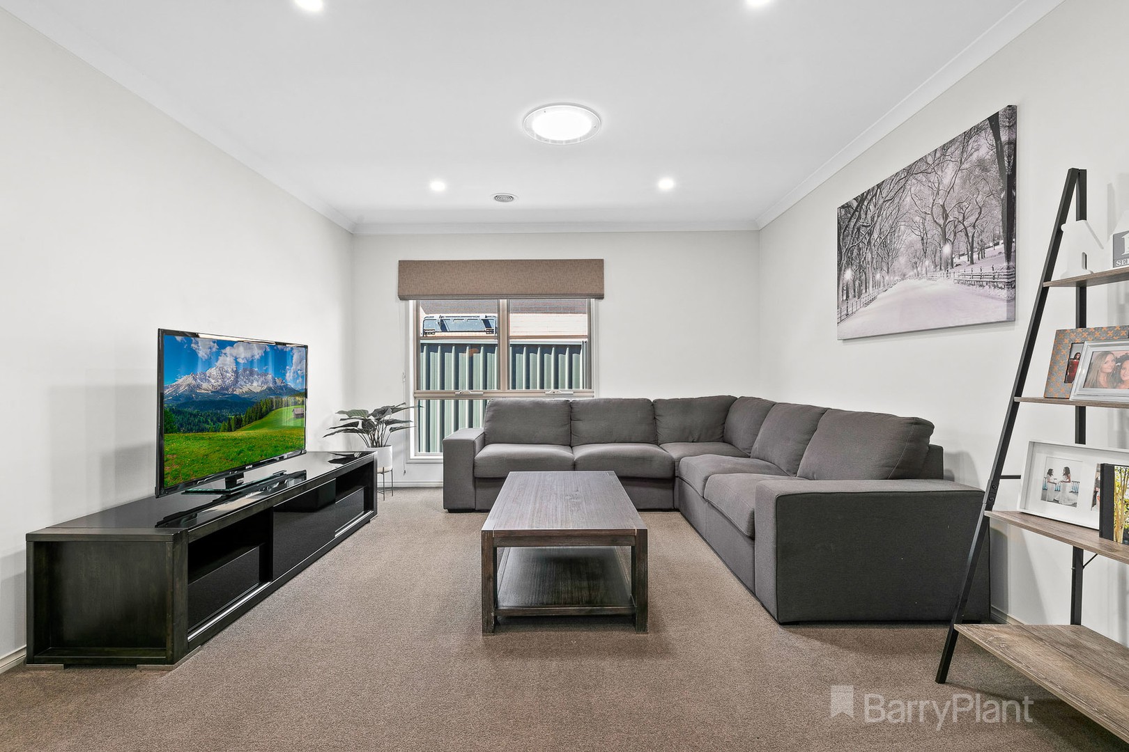 19 Jupiter CrescentCranbourne West, VIC 3977, Cranbourne West - Thumbnail 3