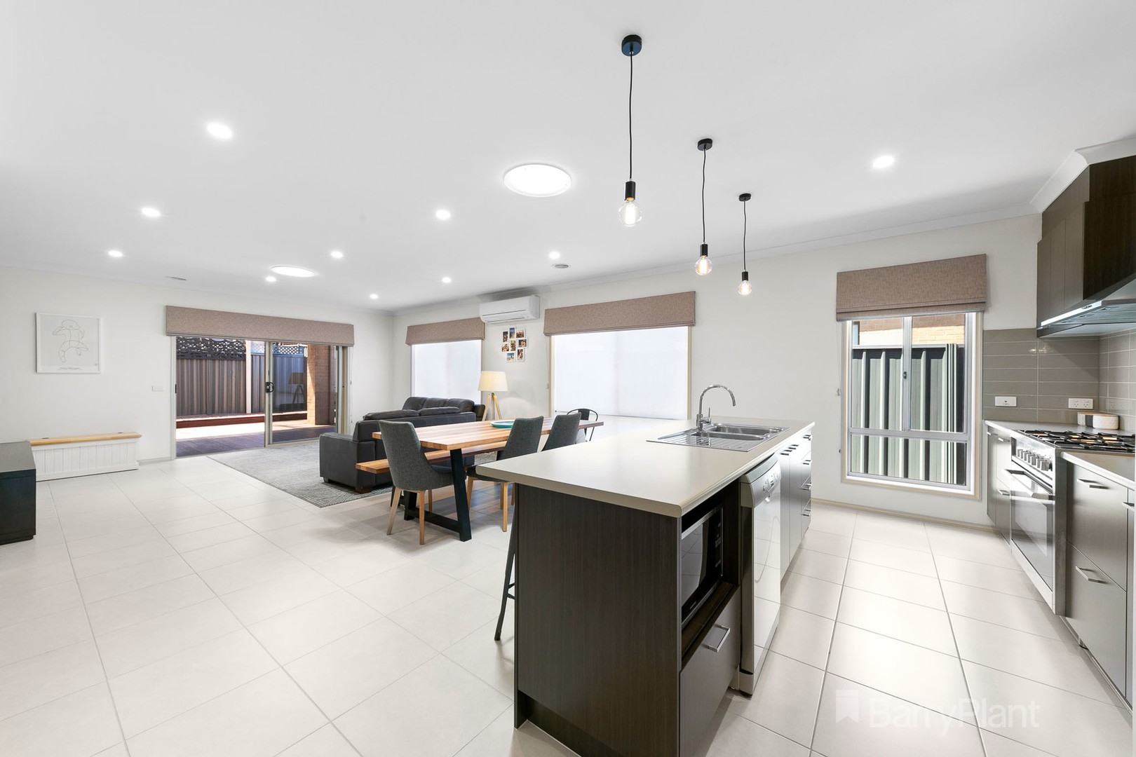 19 Jupiter CrescentCranbourne West, VIC 3977, Cranbourne West - Thumbnail 5