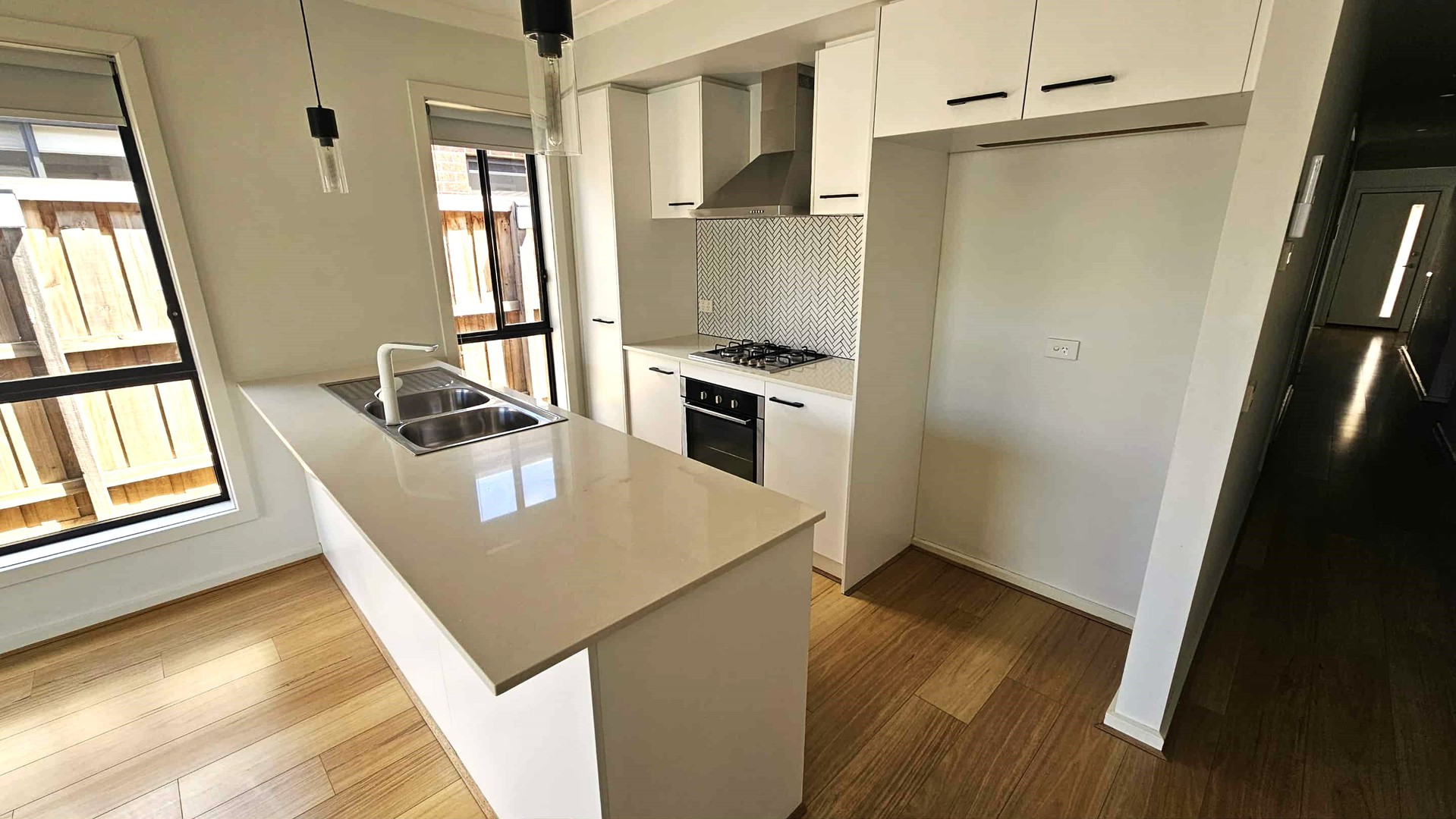 19 Kohli Crescent, Rockbank, VIC 3335, Rockbank - Thumbnail 5