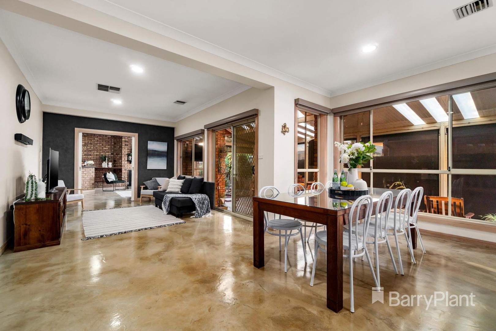 19 Lady Penrhyn Avenue, Mill Park, VIC 3082, Mill Park - Thumbnail 3