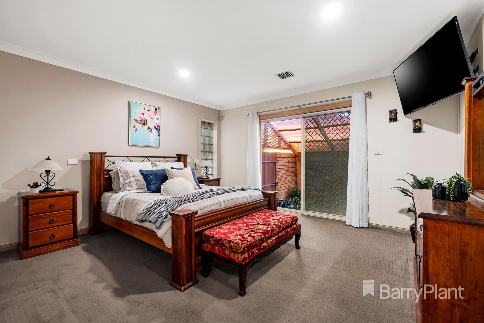 19 Lady Penrhyn Avenue, Mill Park, VIC 3082, Mill Park - Thumbnail 6