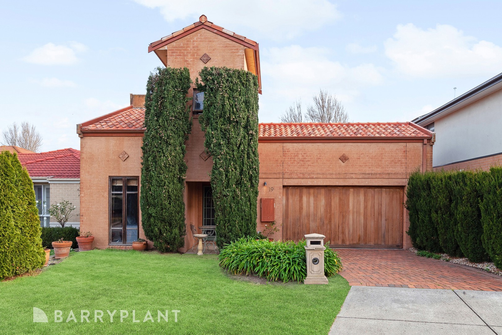 19 Lakeside Drive, Hidden Valley, VIC 3756 - Thumbnail 2 - 11/06/2025