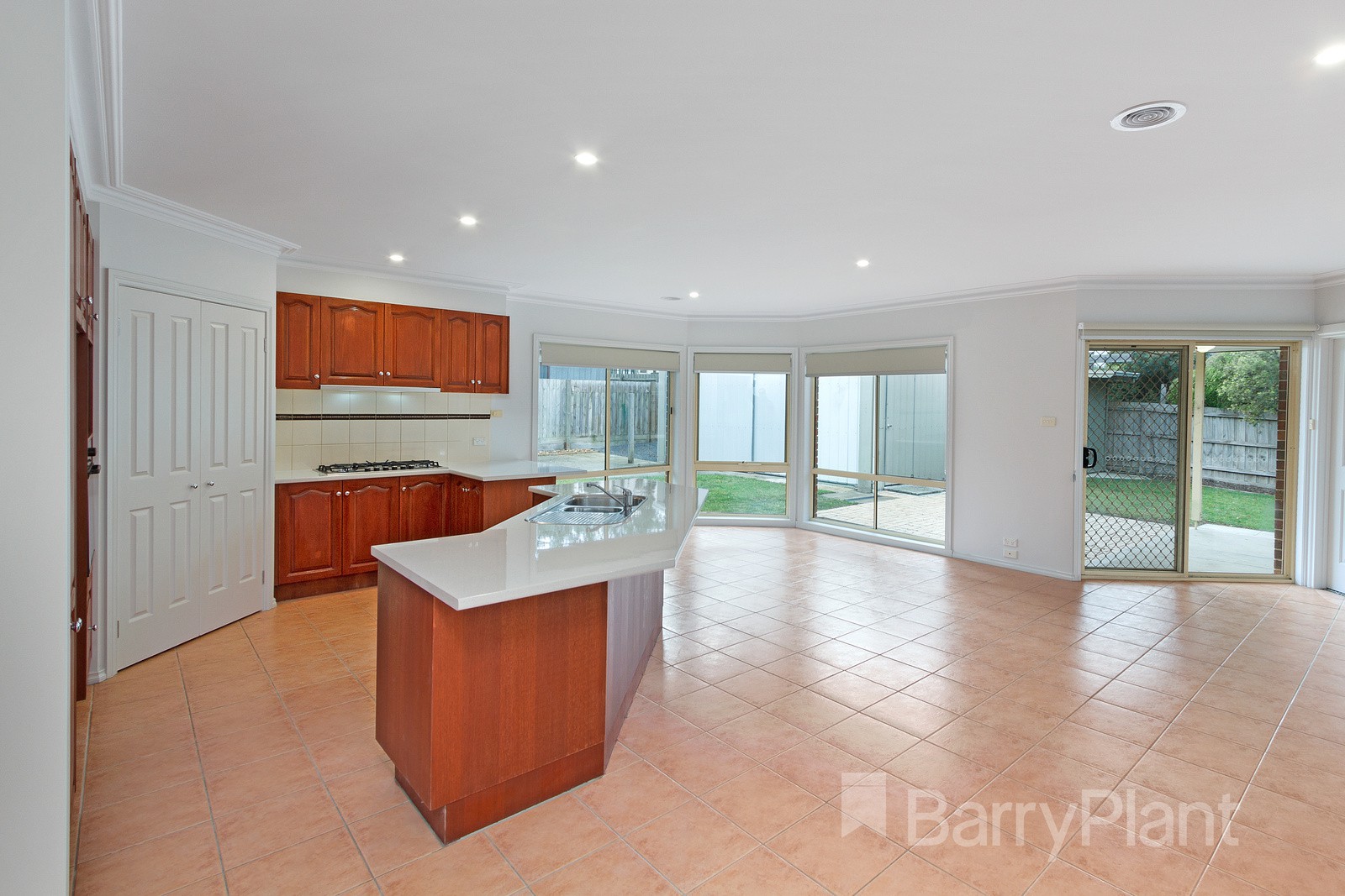 19 Liverpool Road, Kilsyth, VIC 3137, Kilsyth - Thumbnail 3