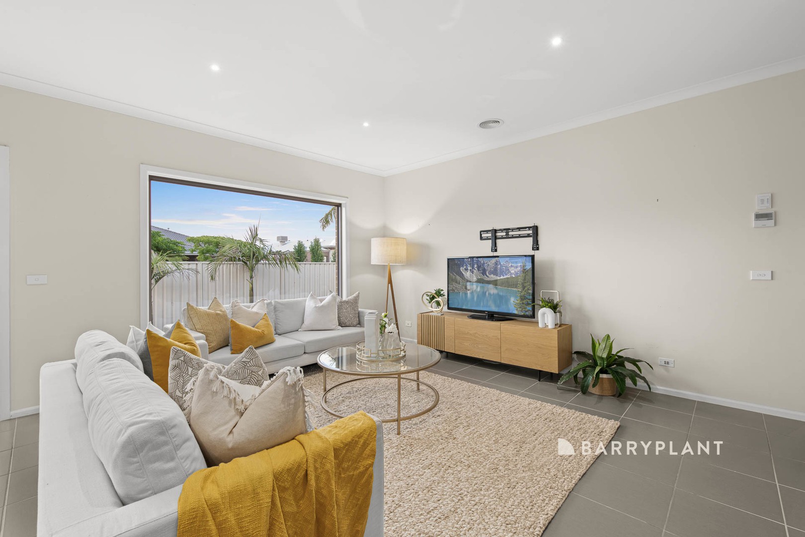 19 Lobelia Street, Pakenham, VIC 3810, Pakenham - Thumbnail 6