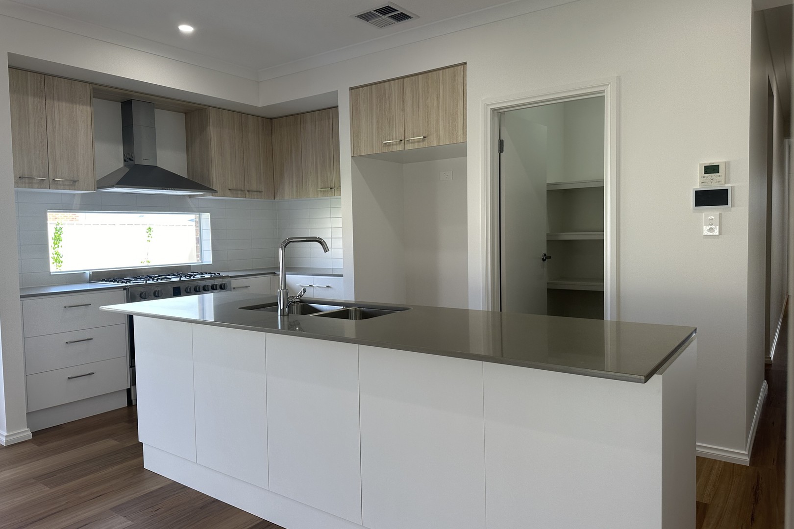 19 Luckymack Way, Mildura, VIC 3500, Mildura - Thumbnail 3