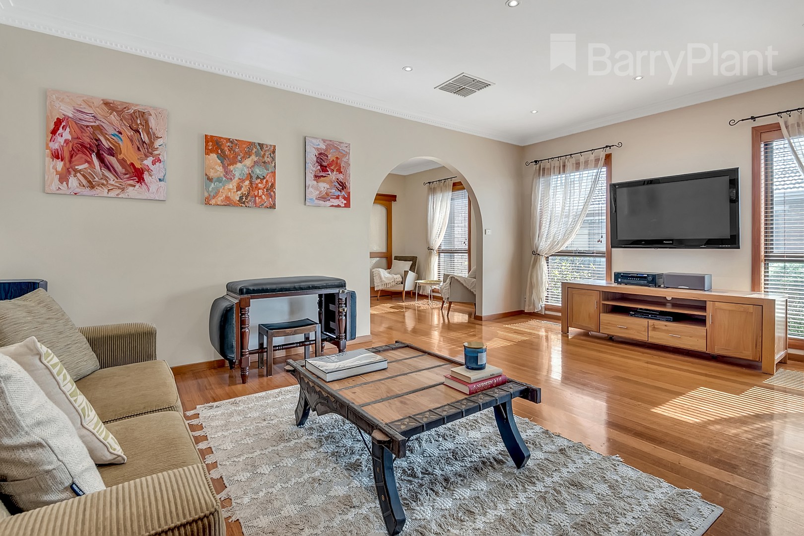 19 Mackenzie Street, Reservoir, VIC 3073, Reservoir - Thumbnail 3