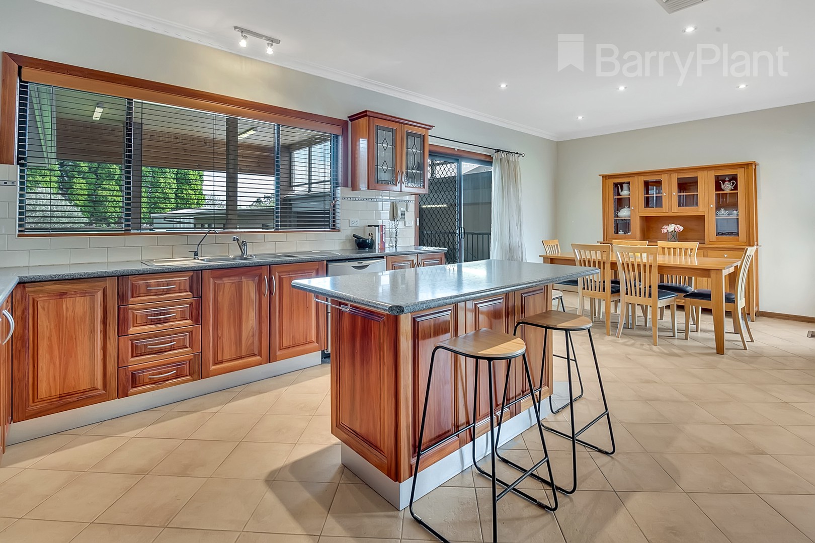 19 Mackenzie Street, Reservoir, VIC 3073, Reservoir - Thumbnail 6
