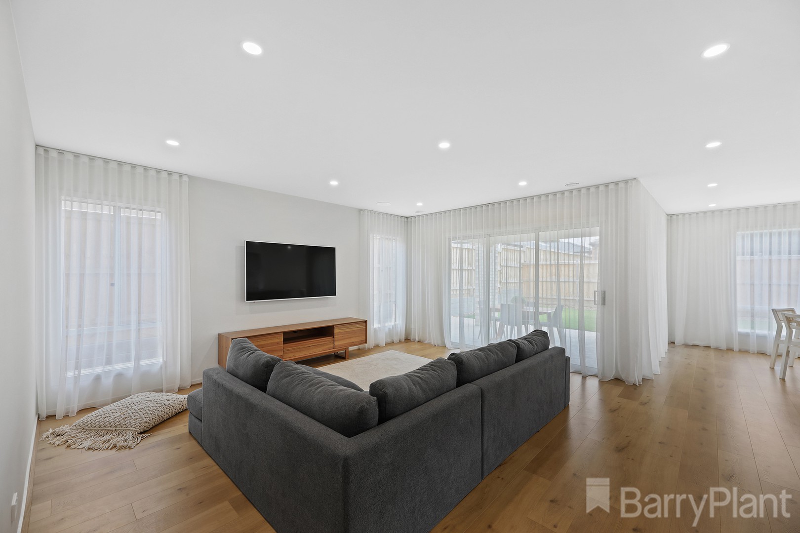 19 Mainstone Street, Drouin, VIC 3818, Drouin - Thumbnail 8