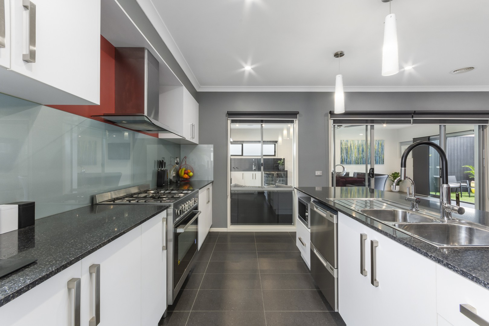 19 Malbec Loop, Waurn Ponds, VIC 3216, Waurn Ponds - Thumbnail 2
