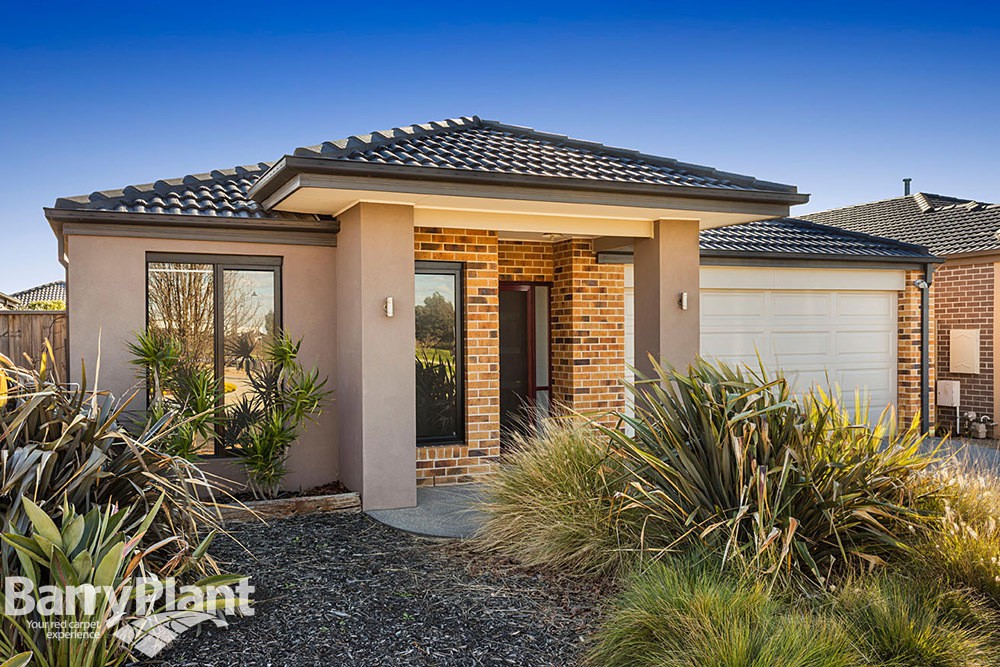 19 Malibu Boulevard, Point Cook, VIC 3030, Point Cook - Thumbnail 2