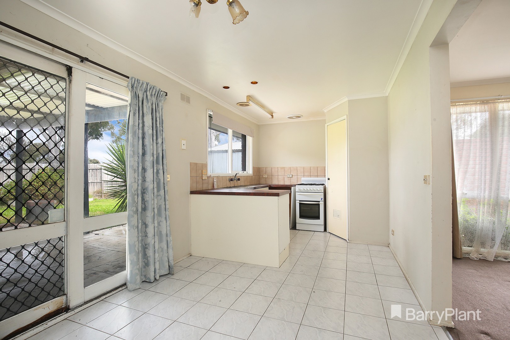 19 Metropolitan Avenue, Craigieburn, VIC 3064, Craigieburn - Thumbnail 3